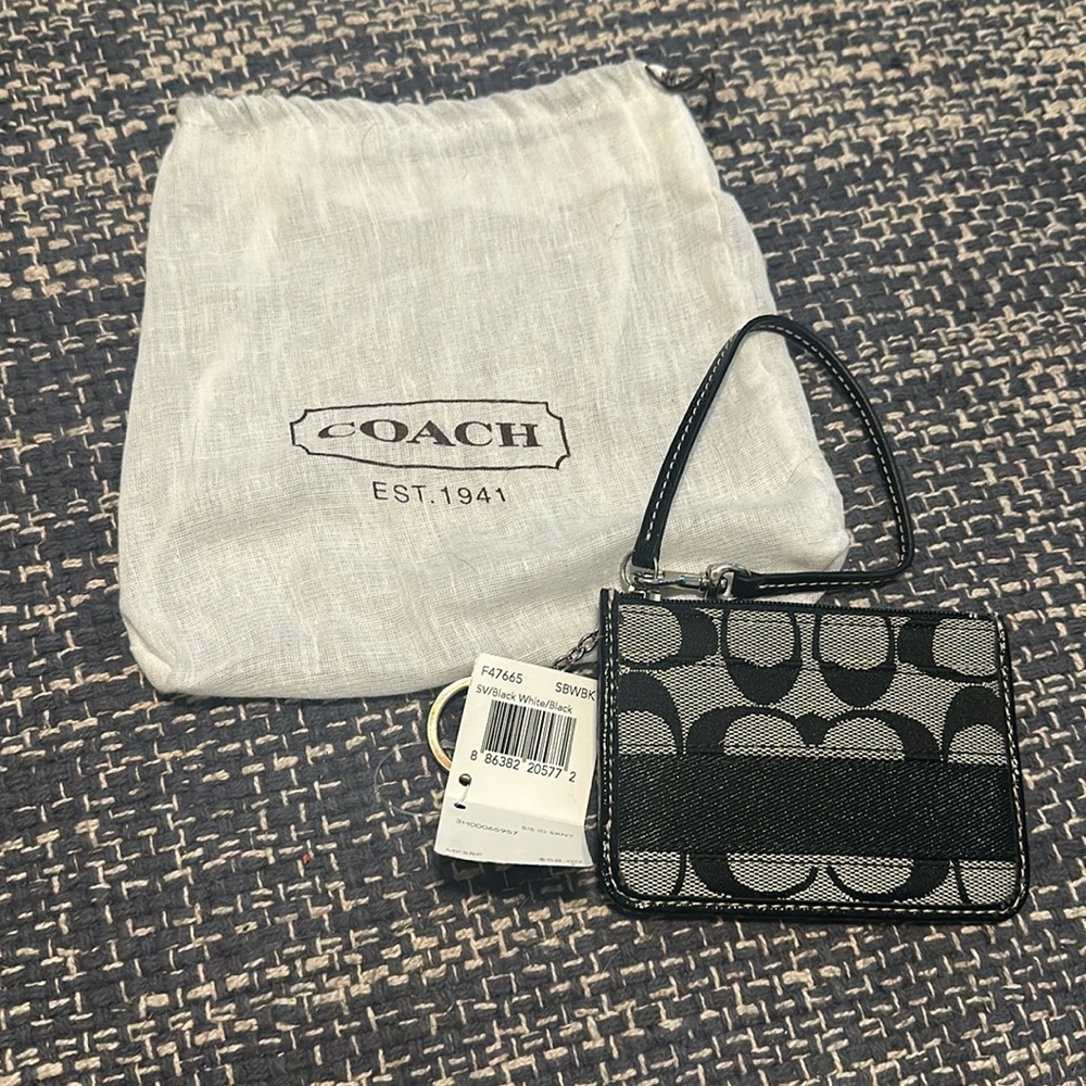 Coach Signature Wristlet NWT - Picture 1 of 8